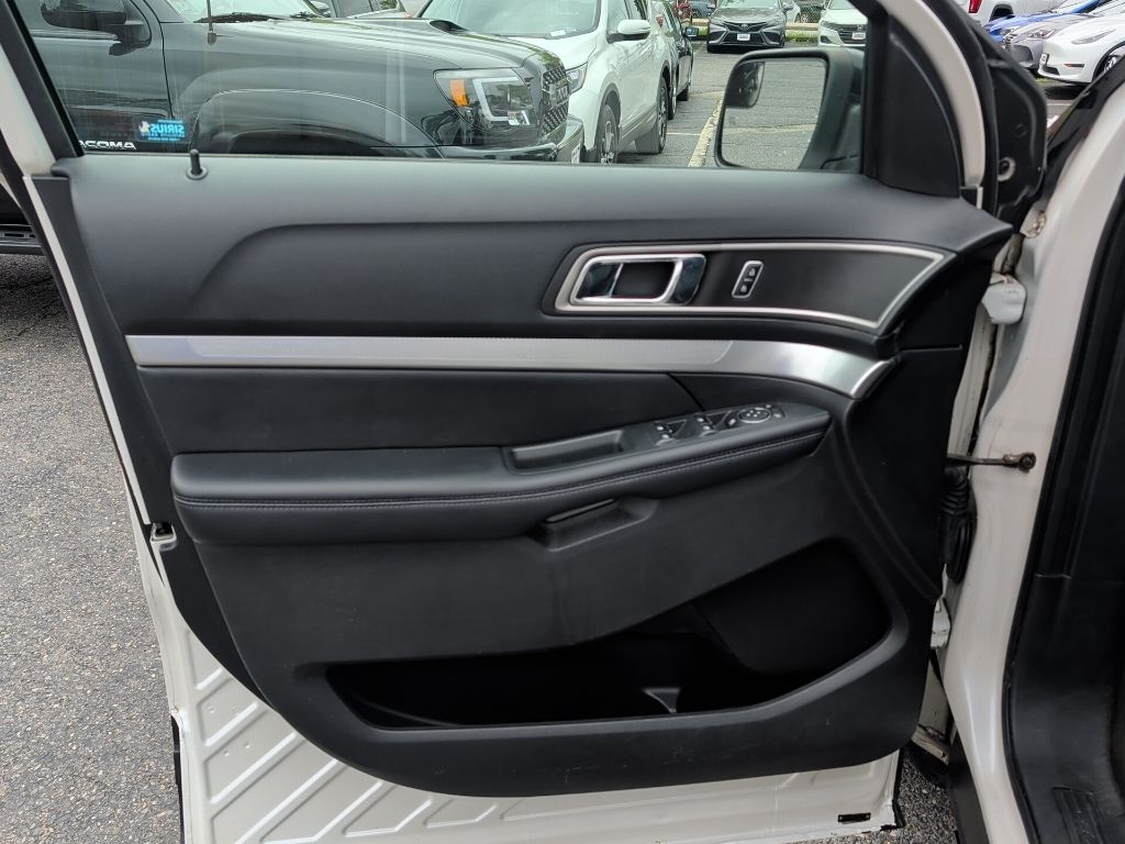 2017 Ford Explorer XLT Worcester MA
