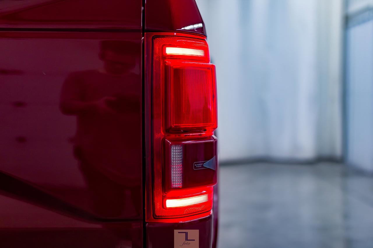 2017 Ford F-150 4x4 Super Crew Lariat FX4 Leather Roof Nav Red Deer AB