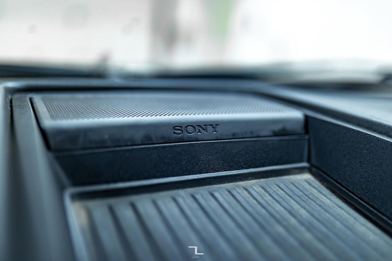 2017 Ford F-150 4x4 Super Crew Lariat Leather Nav BCam Red Deer AB