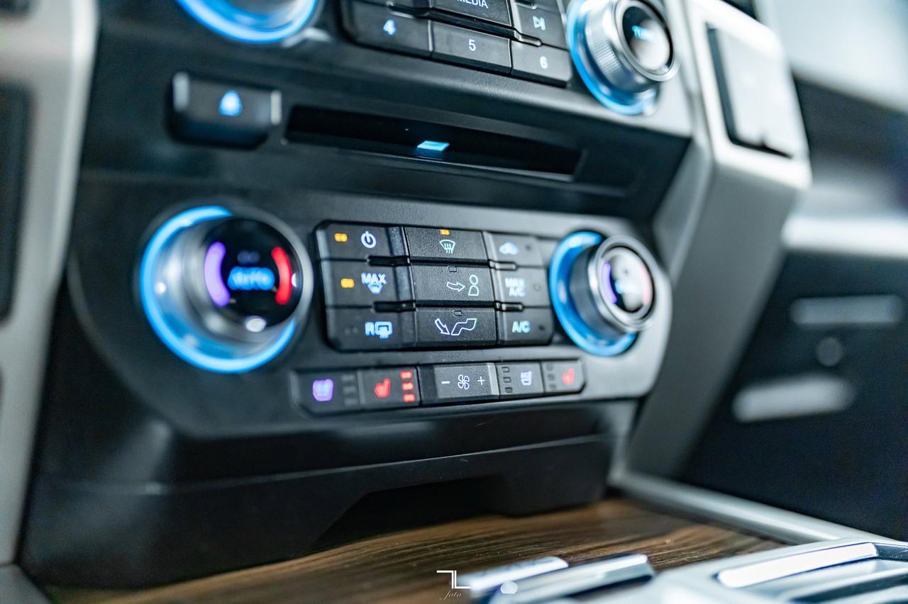 2017 Ford F-150 4x4 Super Crew Lariat Leather Nav BCam Red Deer AB