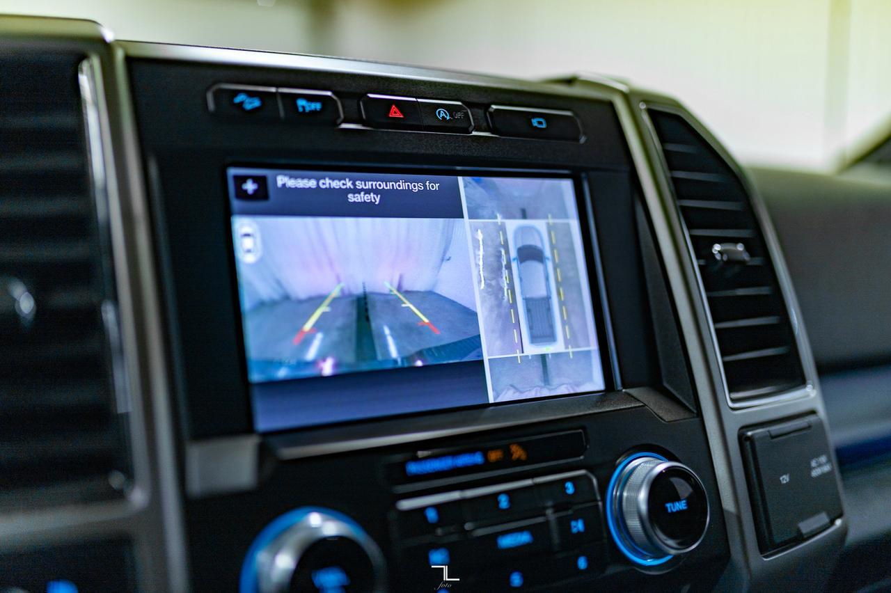 2017 Ford F-150 4x4 Super Crew Lariat Leather Nav BCam Red Deer AB