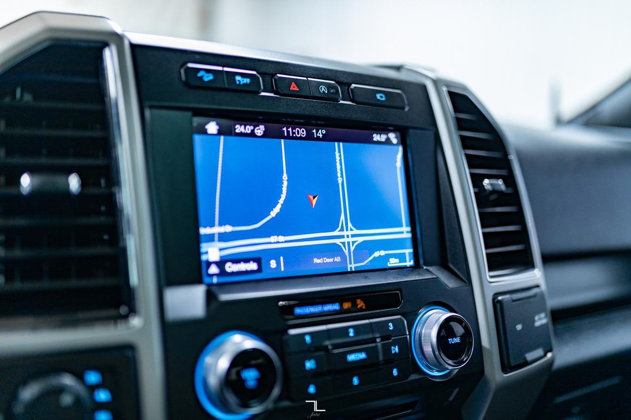 2017 Ford F-150 4x4 Super Crew Lariat Leather Roof Nav BCam Red Deer AB