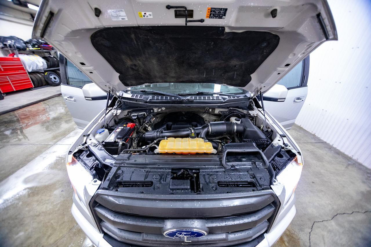 2017 Ford F-150 4x4 Super Crew Lariat Leather Roof Nav BCam Red Deer AB