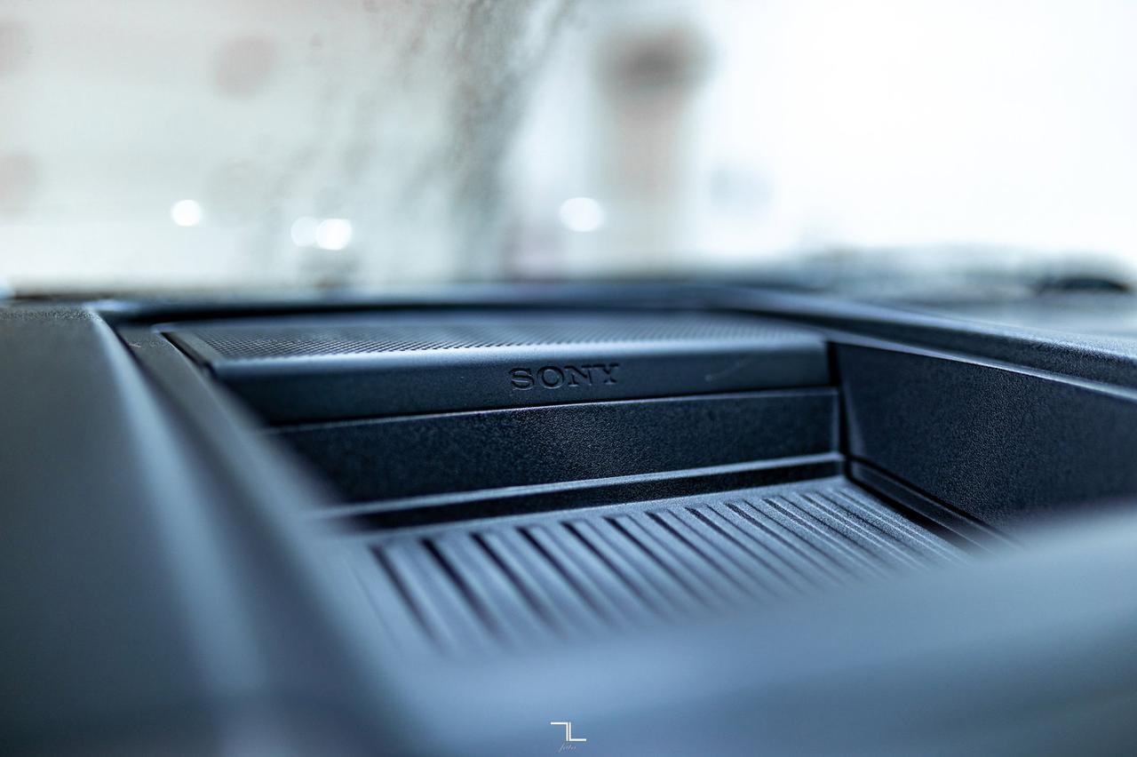 2017 Ford F-150 4x4 Super Crew Lariat Leather Roof Nav BCam Red Deer AB