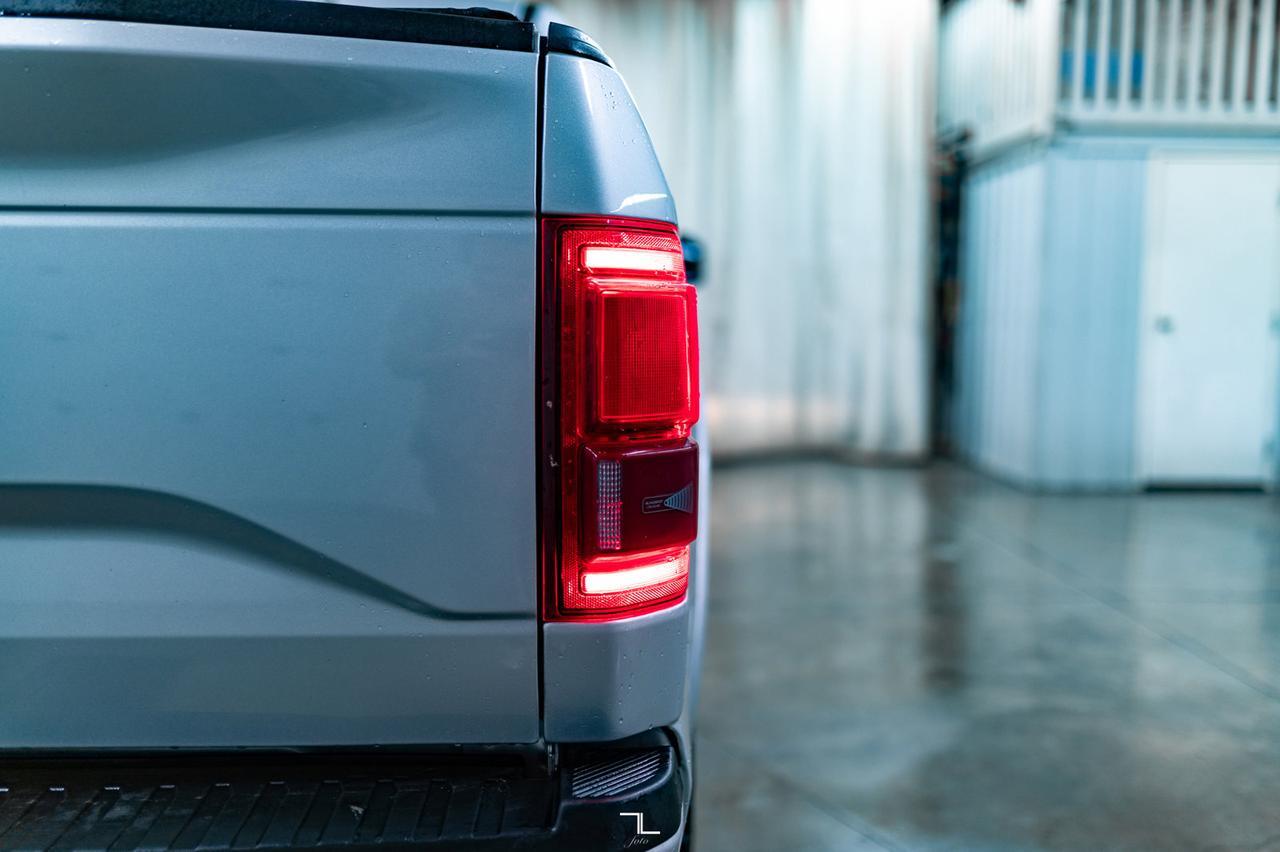 2017 Ford F-150 4x4 Super Crew Lariat Leather Roof Nav BCam Red Deer AB