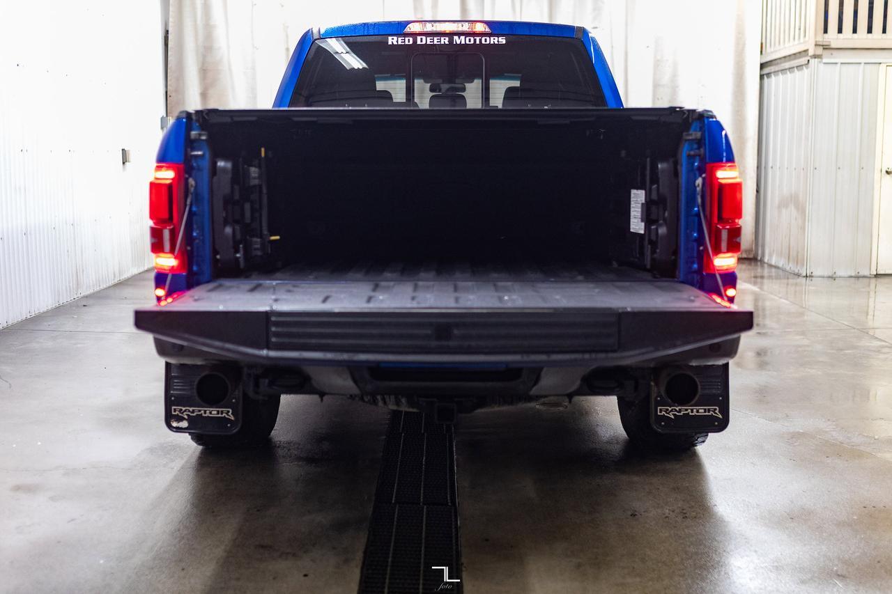 2017 Ford F-150 4x4 Super Crew Raptor Leather Roof Nav BCam Red Deer AB