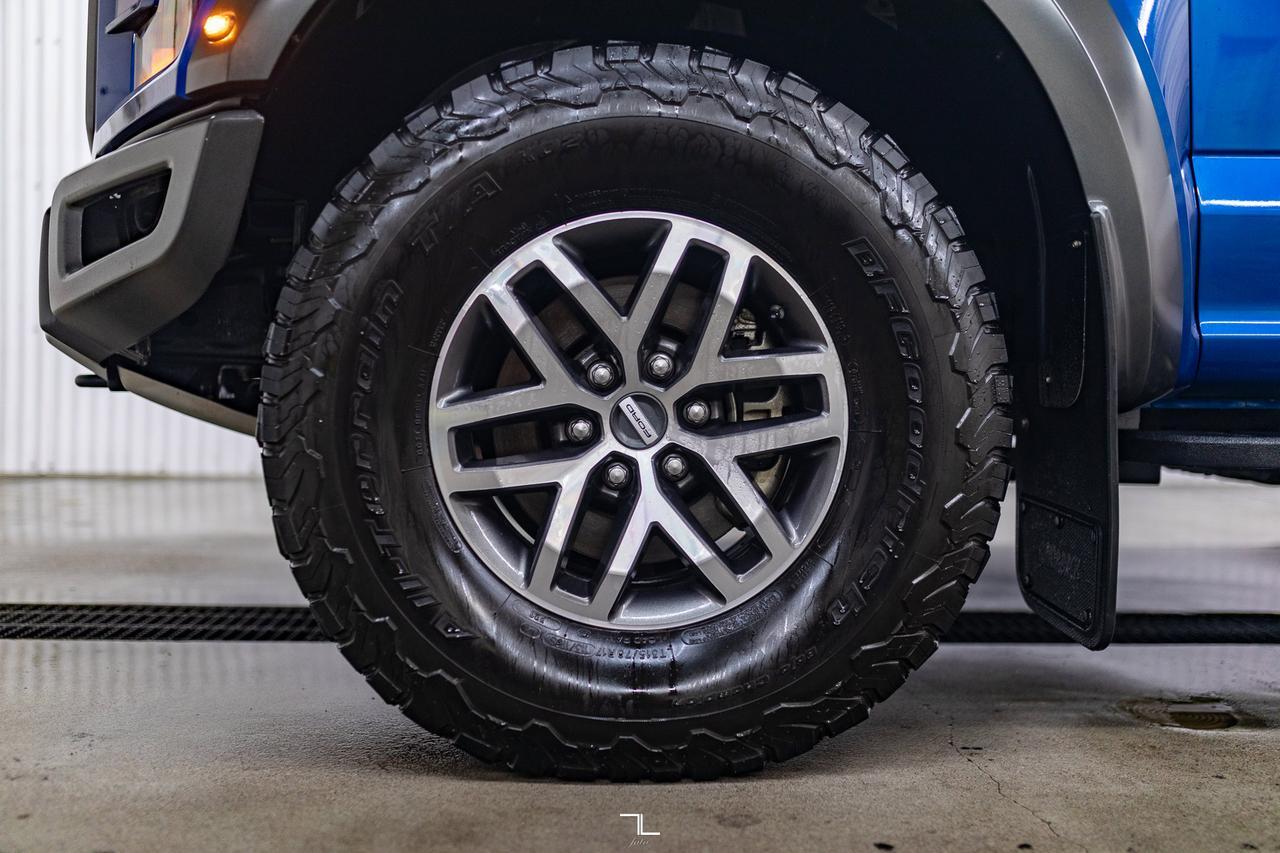 2017 Ford F-150 4x4 Super Crew Raptor Leather Roof Nav BCam Red Deer AB