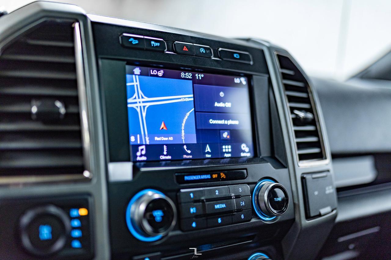 2017 Ford F-150 4x4 Super Crew Raptor Leather Roof Nav BCam Red Deer AB