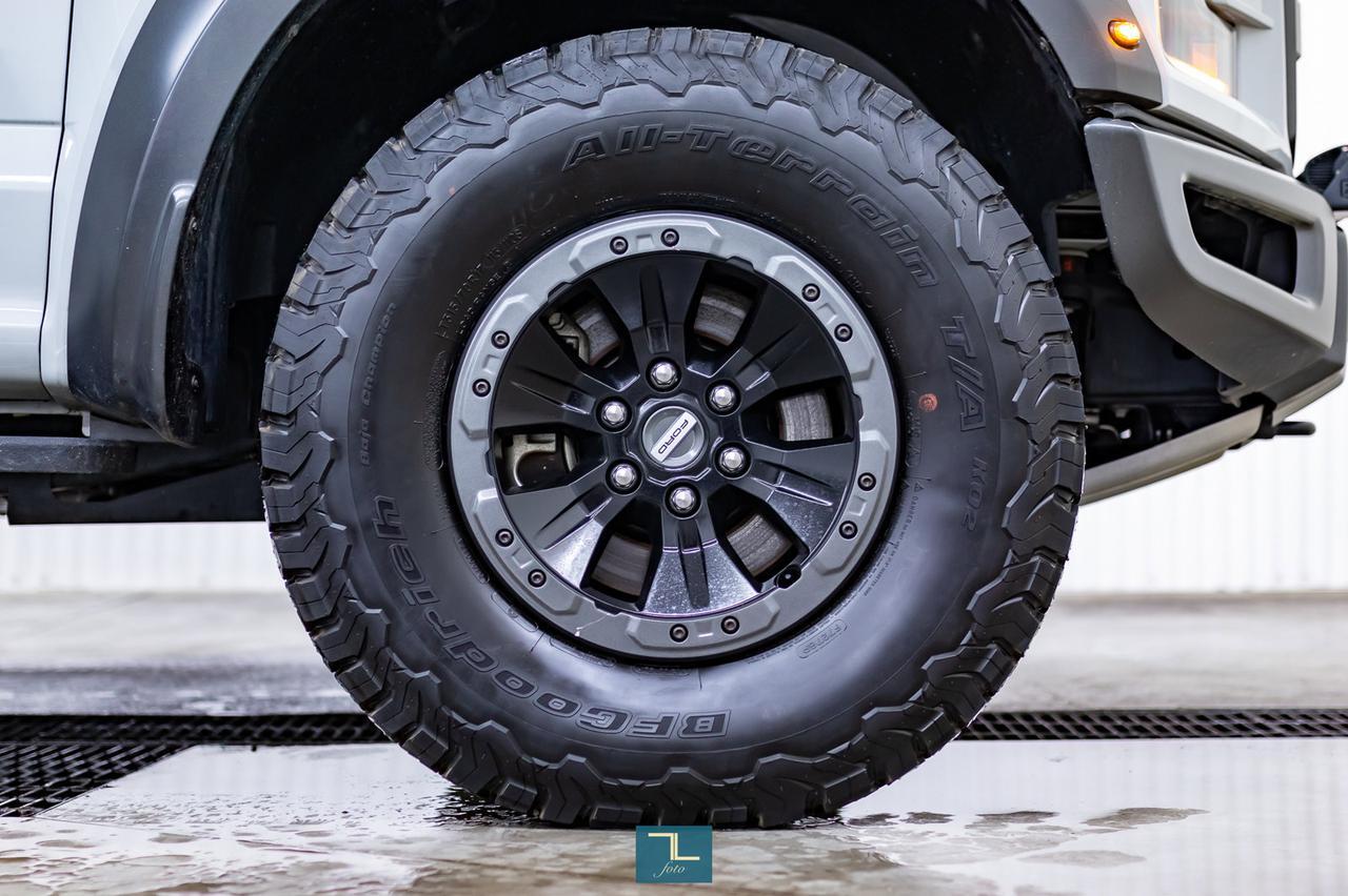 2017 Ford F-150 4x4 Super Crew Raptor Leather Roof Nav Red Deer AB