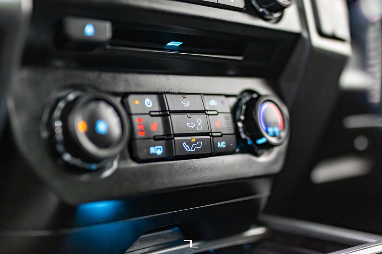 2017 Ford F-150 4x4 Super Crew XLT FX4 Longbox Nav Roof BCam Red Deer AB