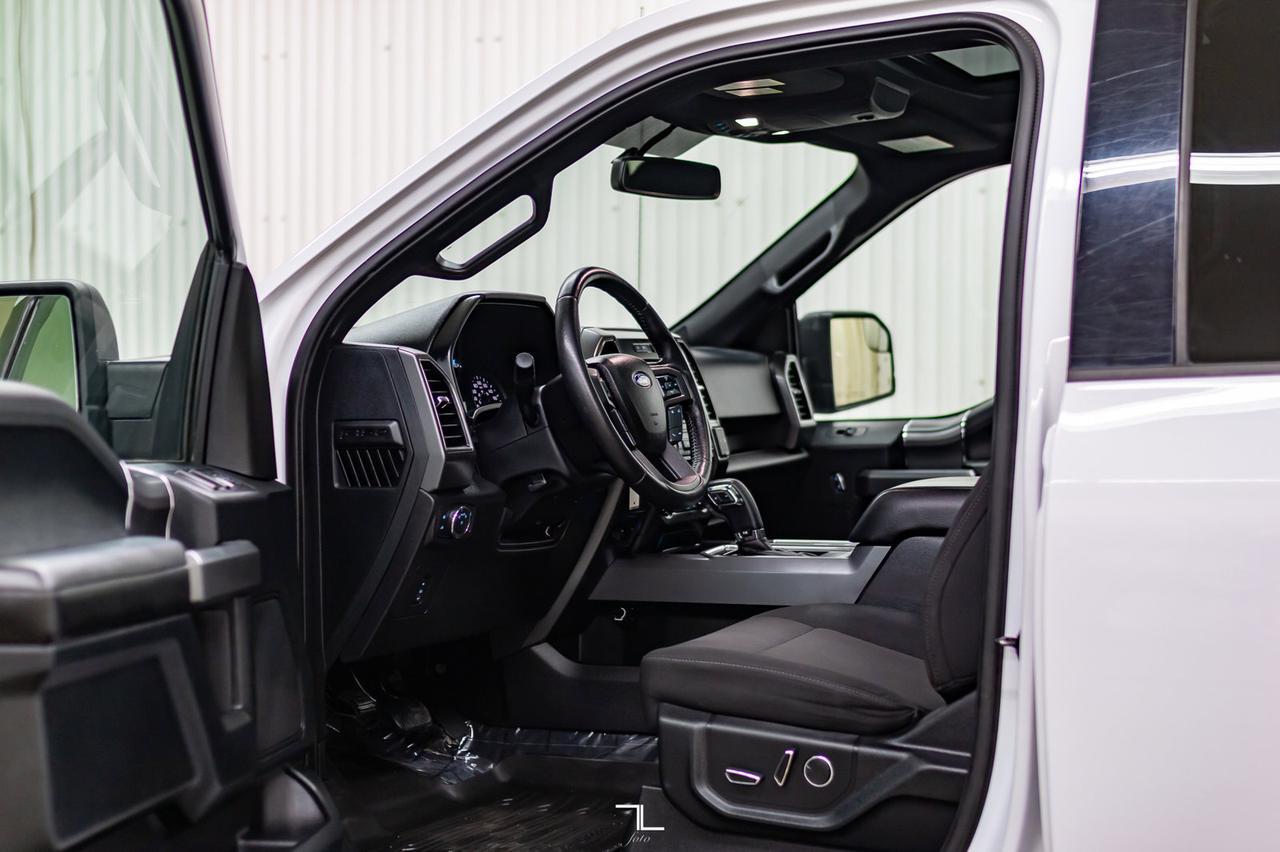 2017 Ford F-150 4x4 Super Crew XLT FX4 Longbox Nav Roof BCam Red Deer AB