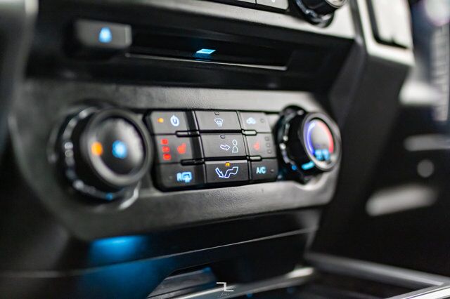 2017 Ford F-150 4x4 Super Crew XLT FX4 Longbox Nav Roof BCam Red Deer AB