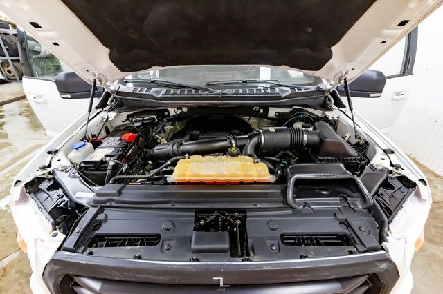 2017 Ford F-150 4x4 Super Crew XLT FX4 Longbox Nav Roof BCam Red Deer AB