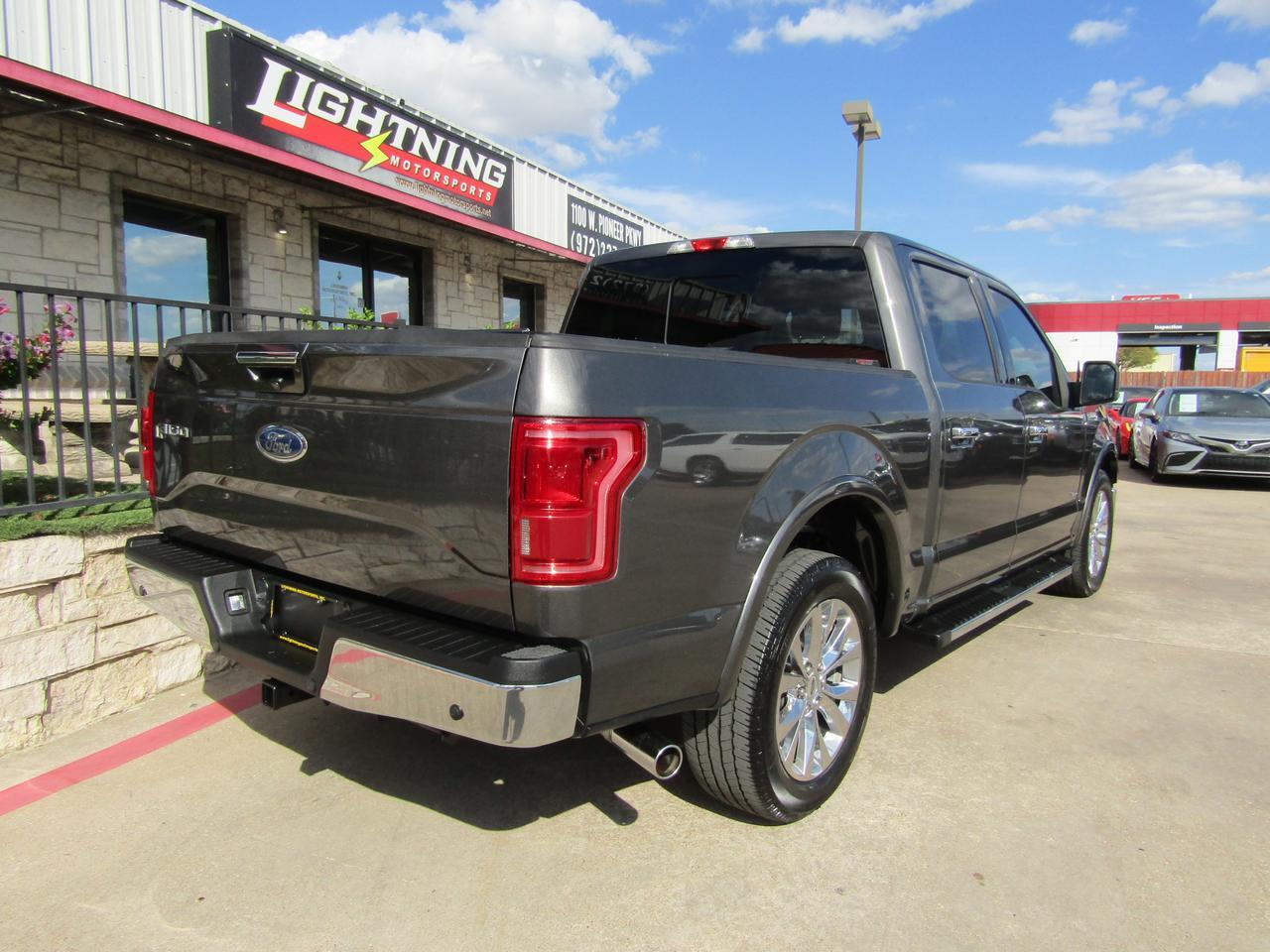 2017 Ford F-150 Lariat 2WD SuperCrew 5.5 Box Grand Prairie TX