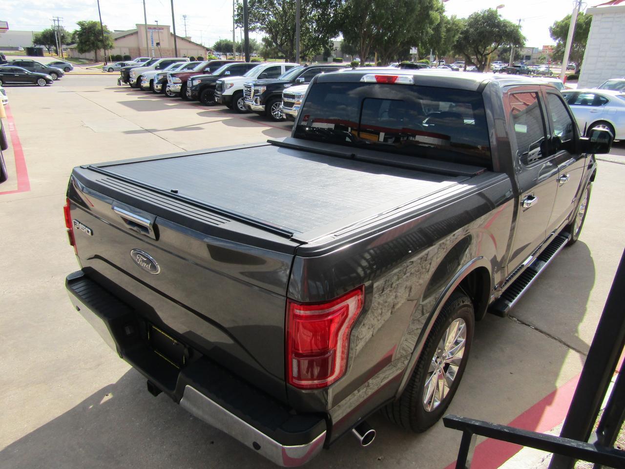 2017 Ford F-150 Lariat 2WD SuperCrew 5.5 Box Grand Prairie TX