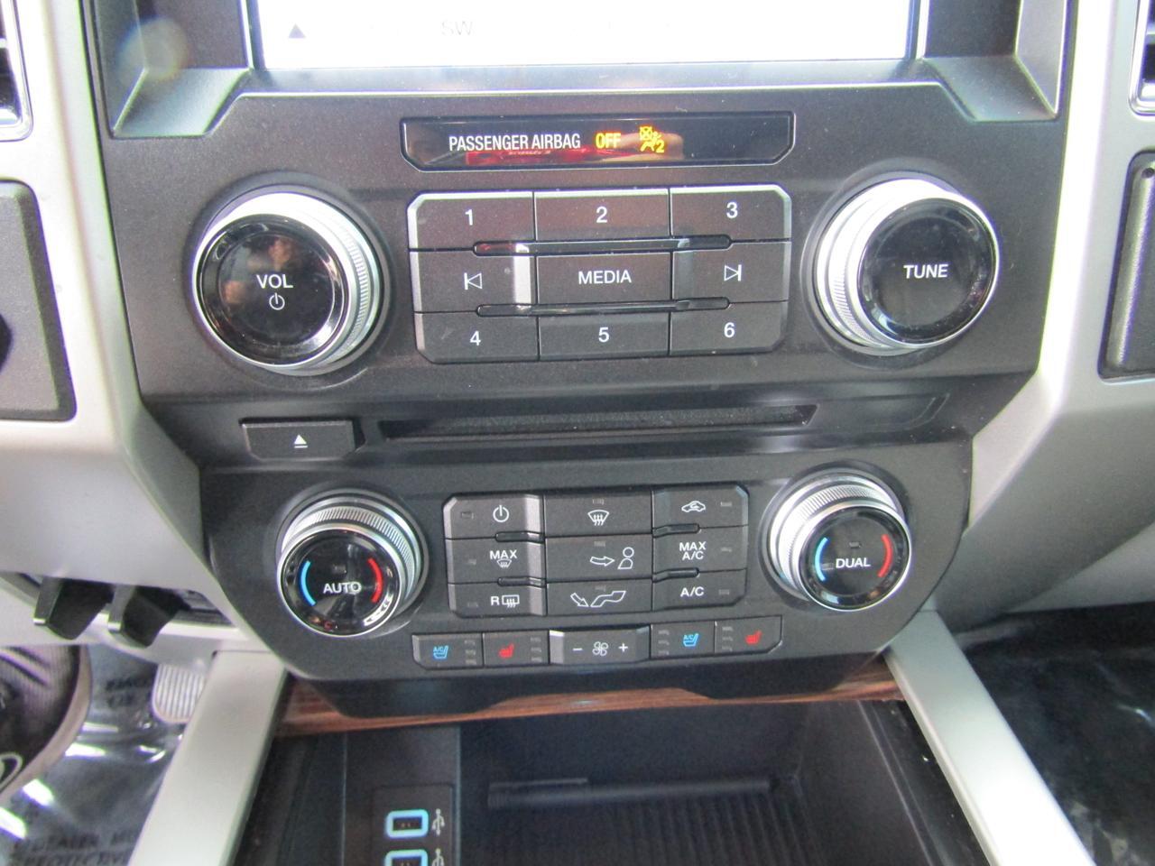 2017 Ford F-150 Lariat 2WD SuperCrew 5.5 Box Grand Prairie TX