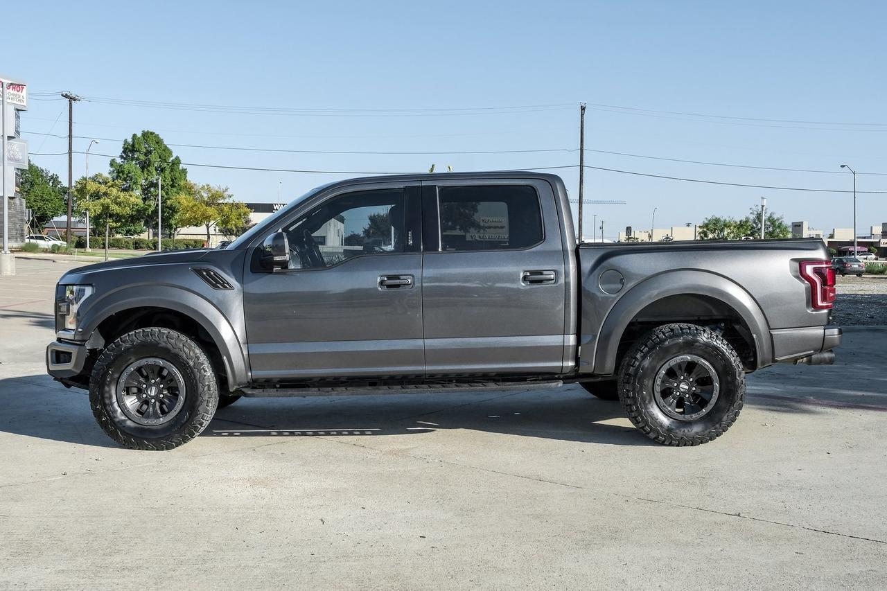 2017 Ford F-150 Raptor photo 7