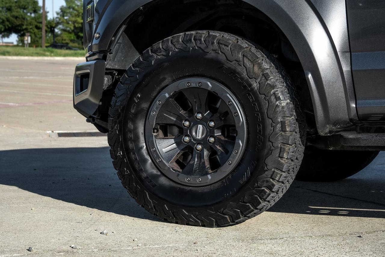 2017 Ford F-150 Raptor photo 46