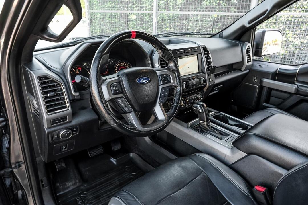 2017 Ford F-150 Raptor photo 53