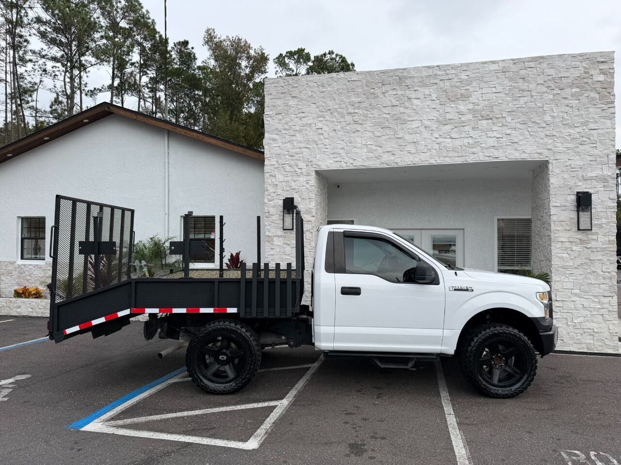 2017 Ford F-150 XLT 2WD Reg Cab 8&apos; Box Jacksonville FL