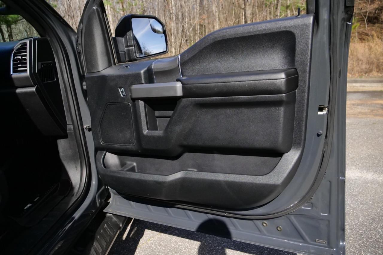 2017 Ford F-150 XLT 4X4 / Tow Package / Pano Sunroof / Heated Seats! Lincolnton NC