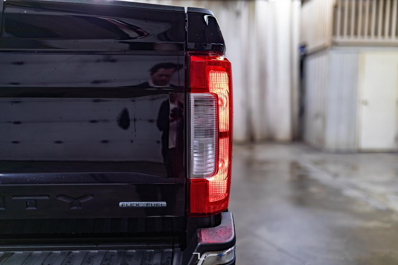 2017 Ford F-250 4x4 Crew Cab XL FX4 Longbox Diesel Red Deer AB
