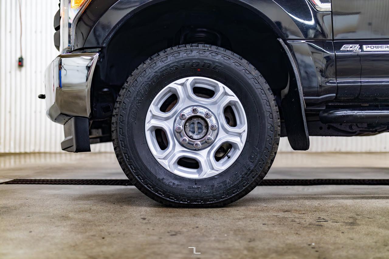 2017 Ford F-250 4x4 Crew Cab XL FX4 Longbox Diesel Red Deer AB