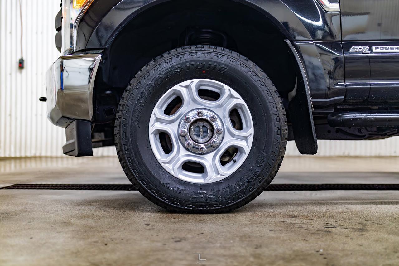 2017 Ford F-250 4x4 Crew Cab XL FX4 Longbox Diesel Red Deer AB