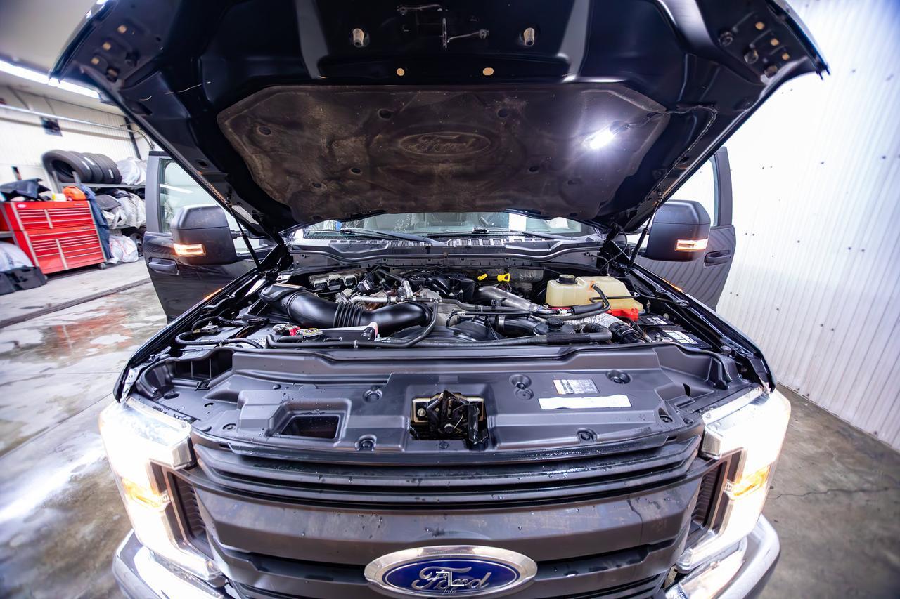 2017 Ford F-250 4x4 Crew Cab XL FX4 Longbox Diesel Red Deer AB