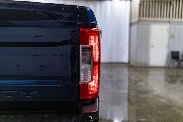 2017 Ford F-250 4x4 Crew Cab XL Longbox Diesel Red Deer AB