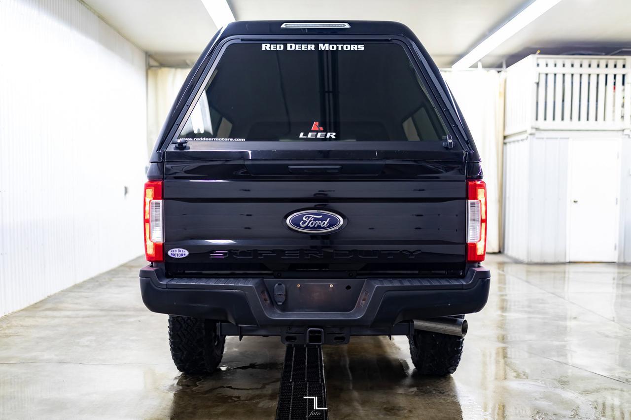 2017 Ford F-250 4x4 Crew Cab XL Longbox Diesel Topper Red Deer AB