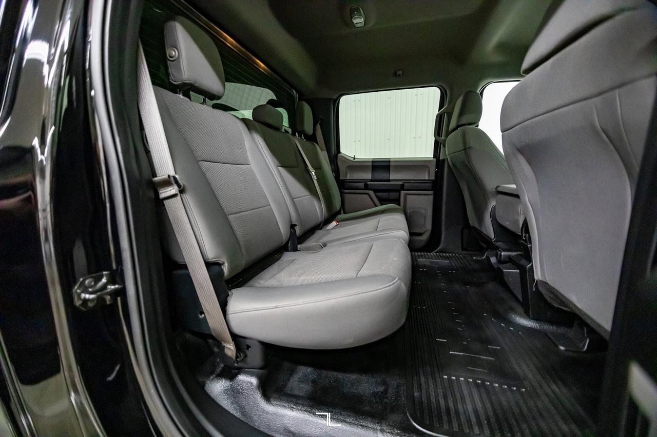 2017 Ford F-250 4x4 Crew Cab XL Longbox Diesel Topper Red Deer AB