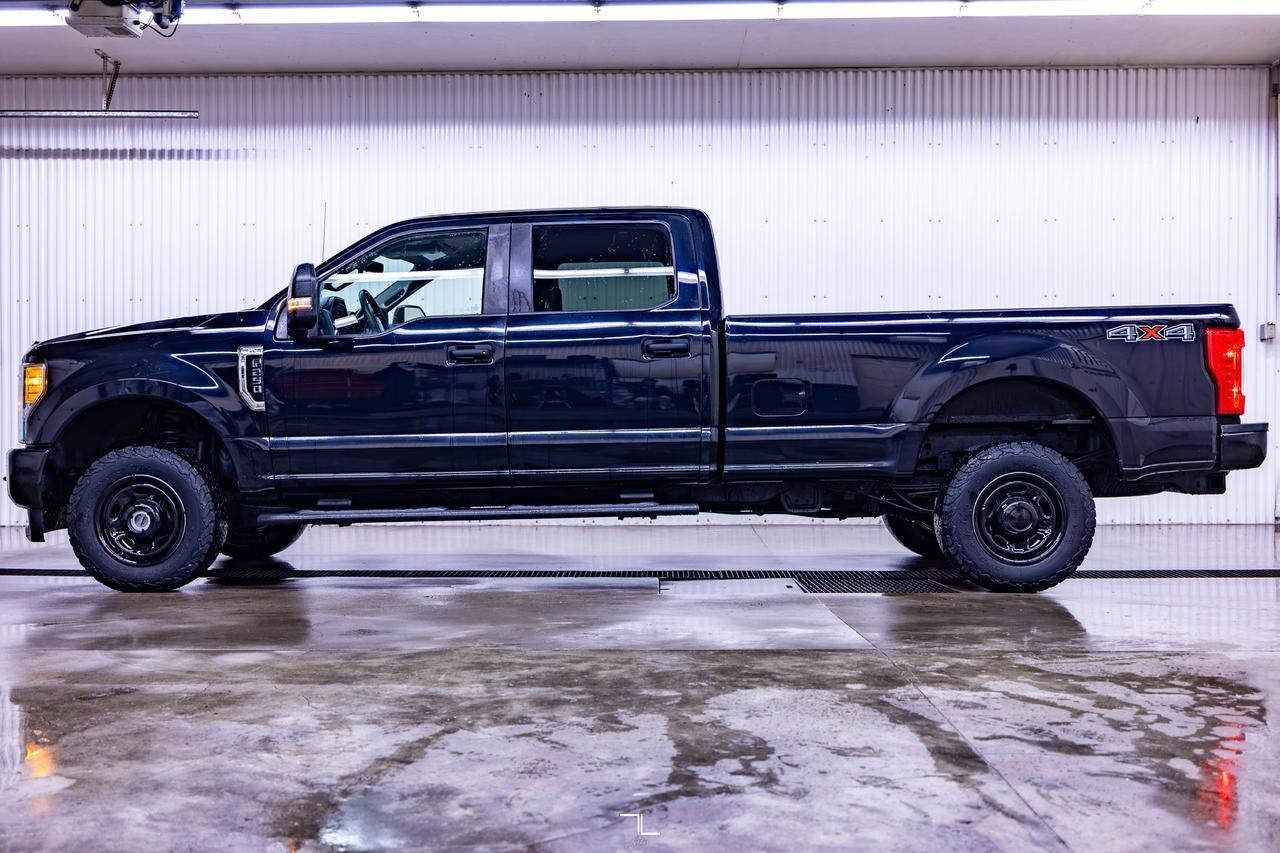 2017 Ford F-250 4x4 Crew Cab XL Longbox Red Deer AB
