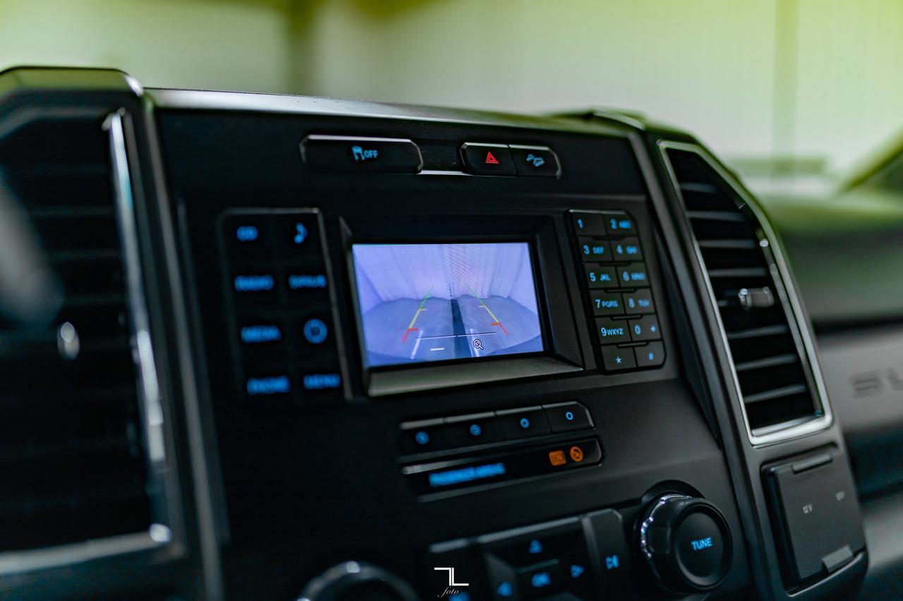 2017 Ford F-250 4x4 Crew Cab XLT BCam Red Deer AB