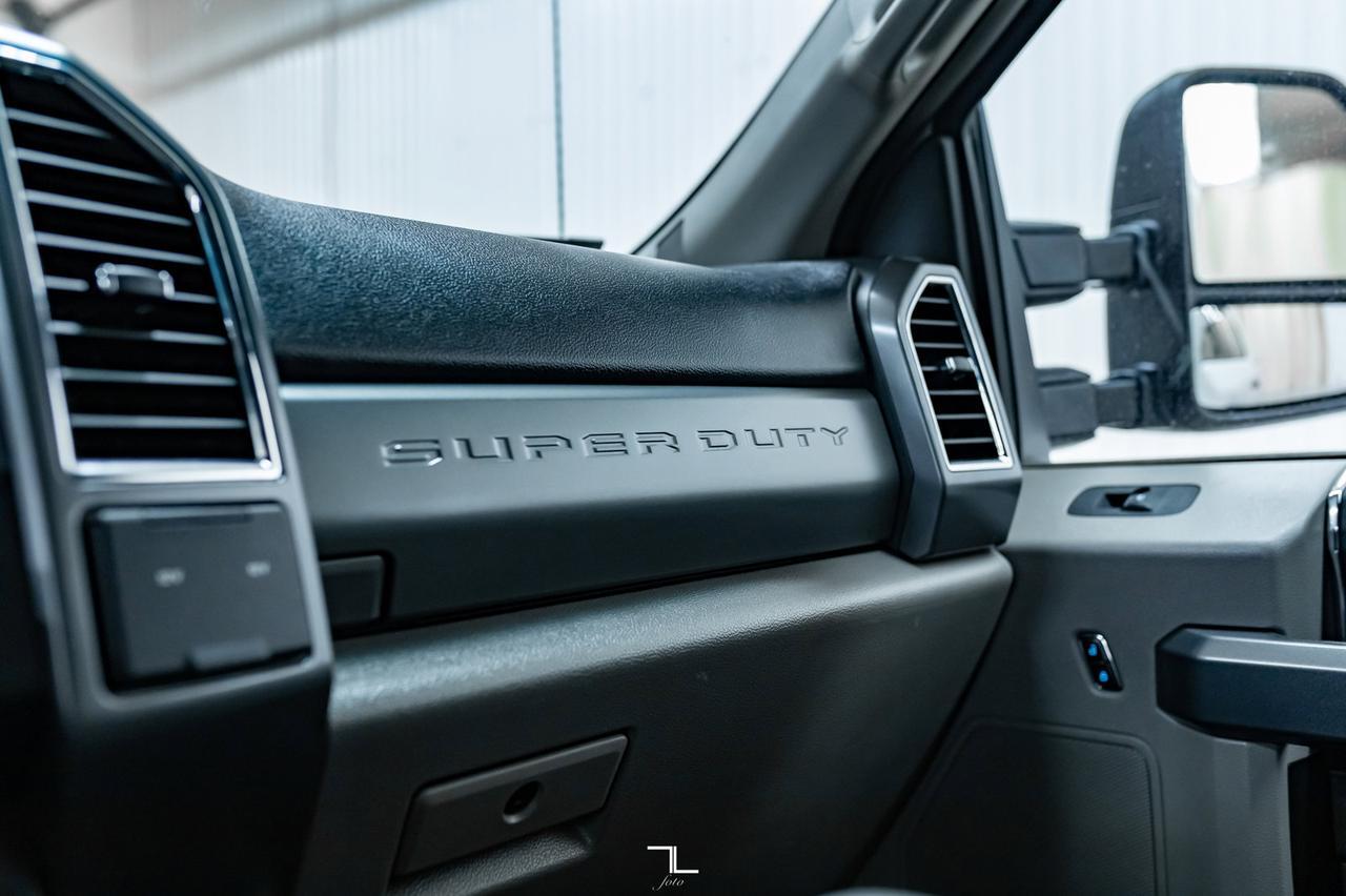 2017 Ford F-250 4x4 Crew Cab XLT BCam Red Deer AB