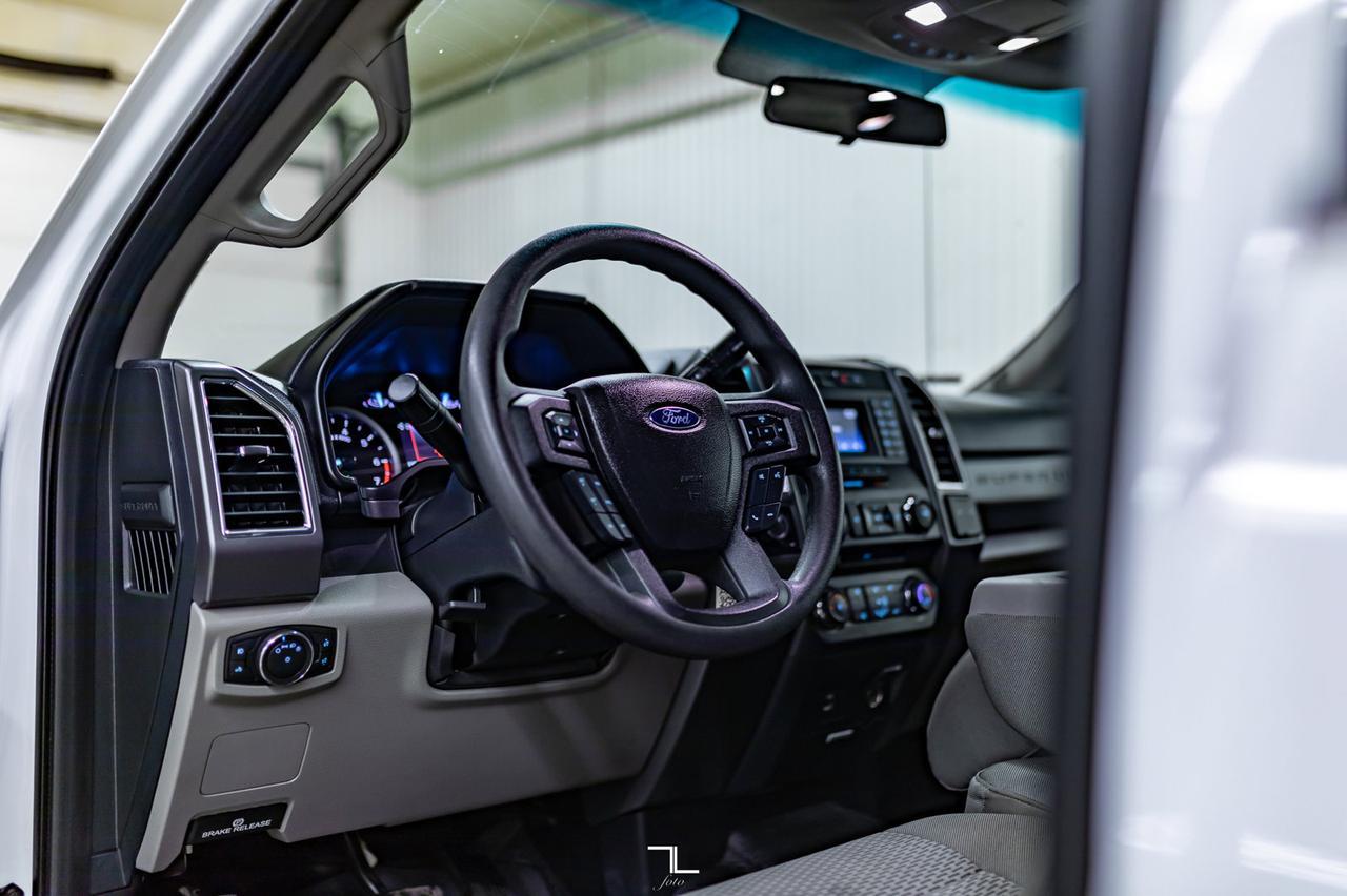 2017 Ford F-250 4x4 Crew Cab XLT BCam Red Deer AB