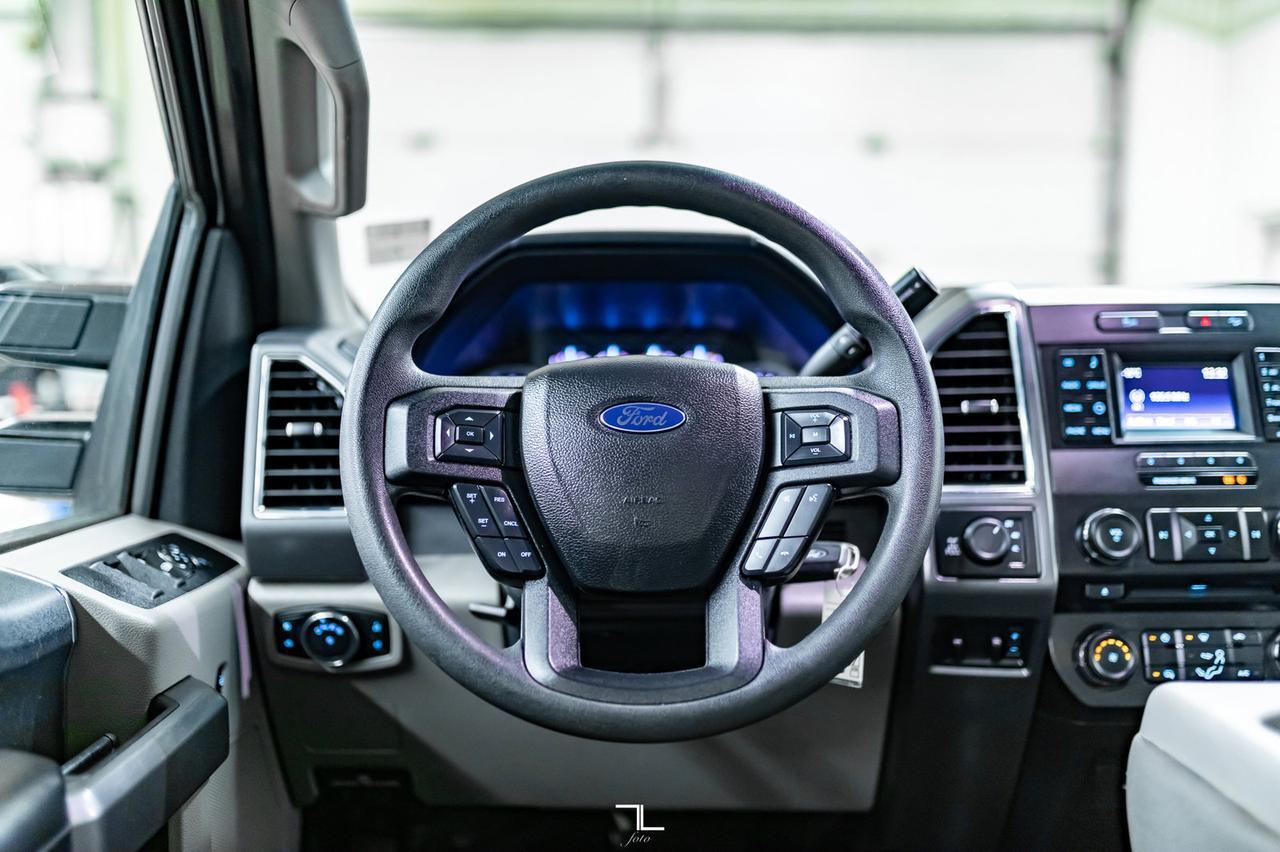 2017 Ford F-250 4x4 Crew Cab XLT BCam Red Deer AB