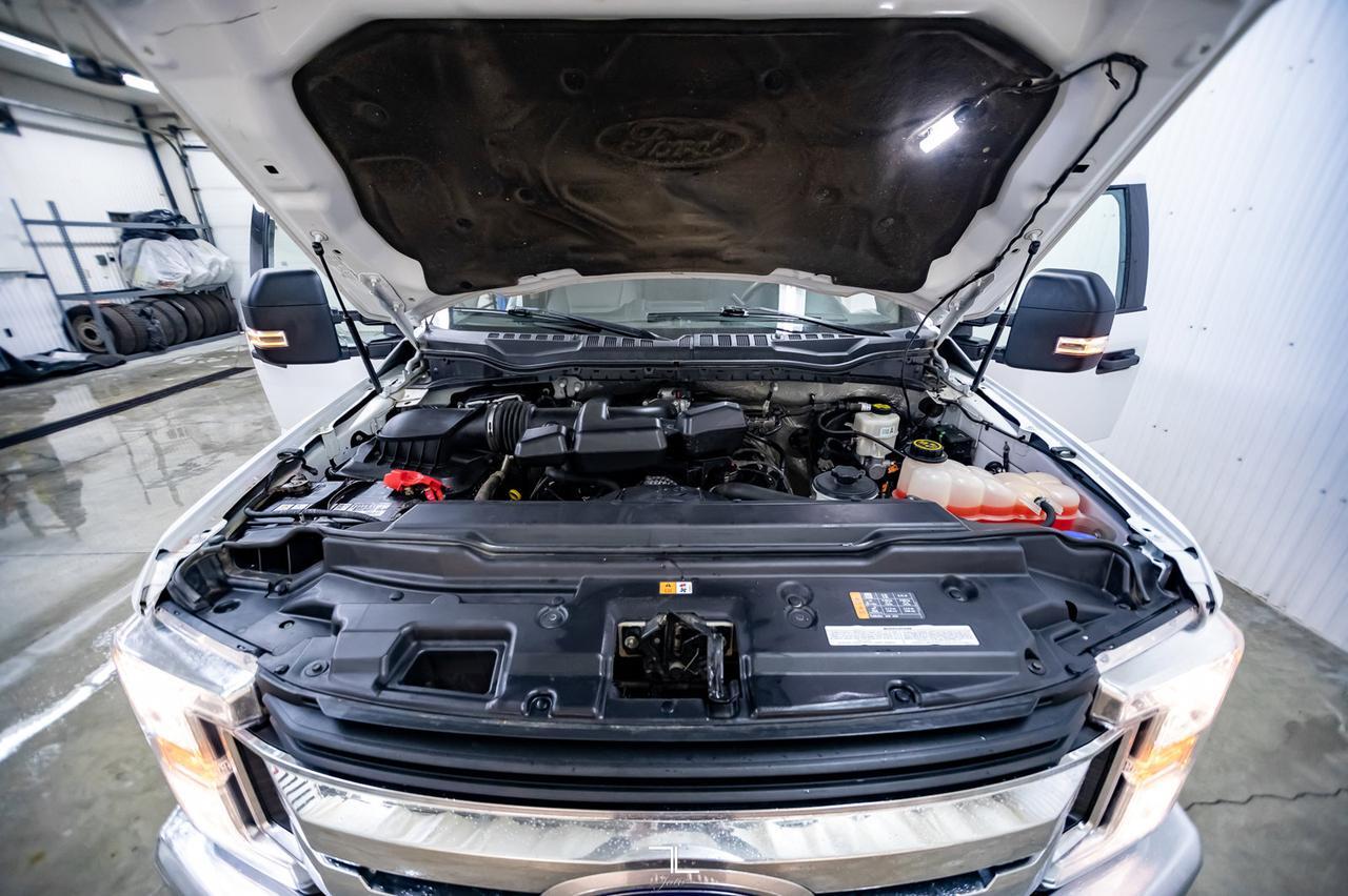 2017 Ford F-250 4x4 Crew Cab XLT BCam Red Deer AB