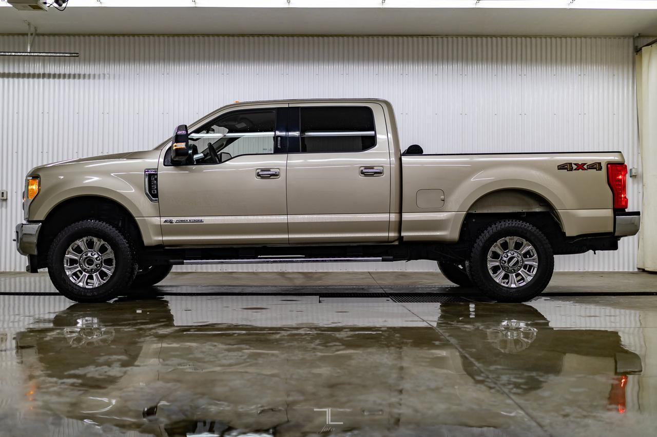 2017 Ford F-250 4x4 Crew Cab XLT Diesel Nav BCam Red Deer AB
