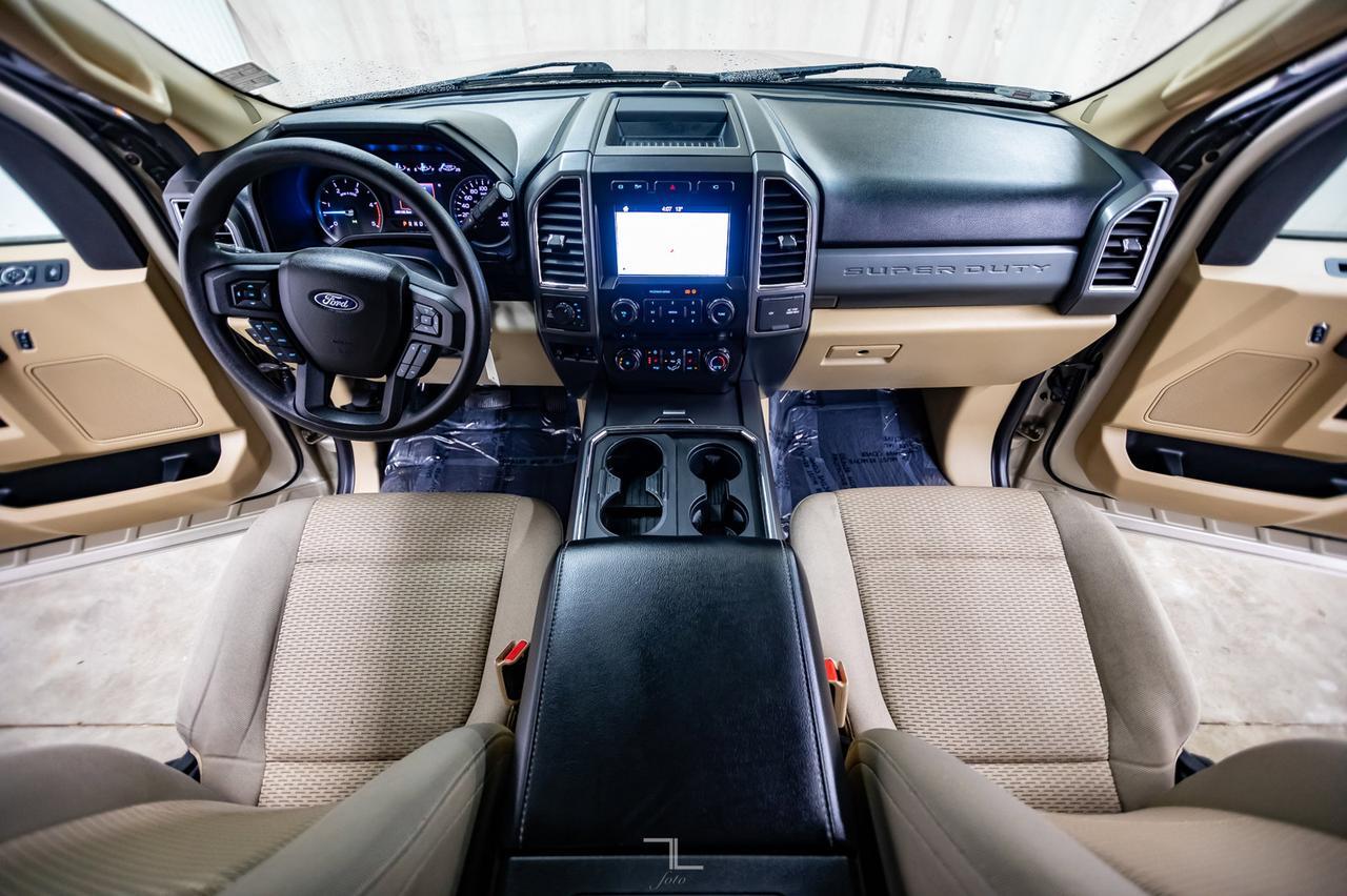 2017 Ford F-250 4x4 Crew Cab XLT Diesel Nav BCam Red Deer AB