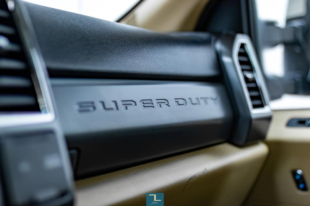 2017 Ford F-250 4x4 Crew Cab XLT FX4 Roof Nav BCam Red Deer AB