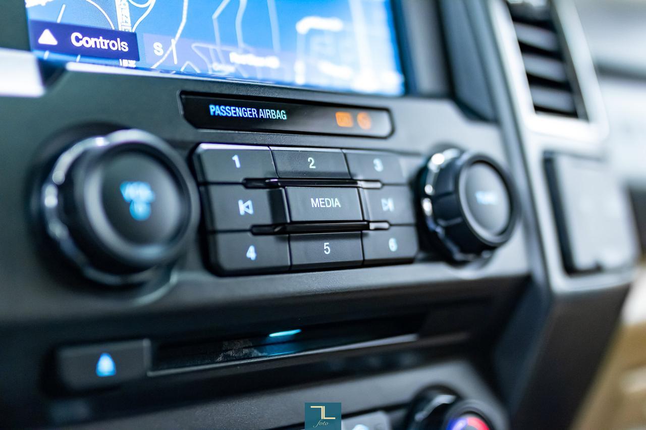 2017 Ford F-250 4x4 Crew Cab XLT FX4 Roof Nav BCam Red Deer AB