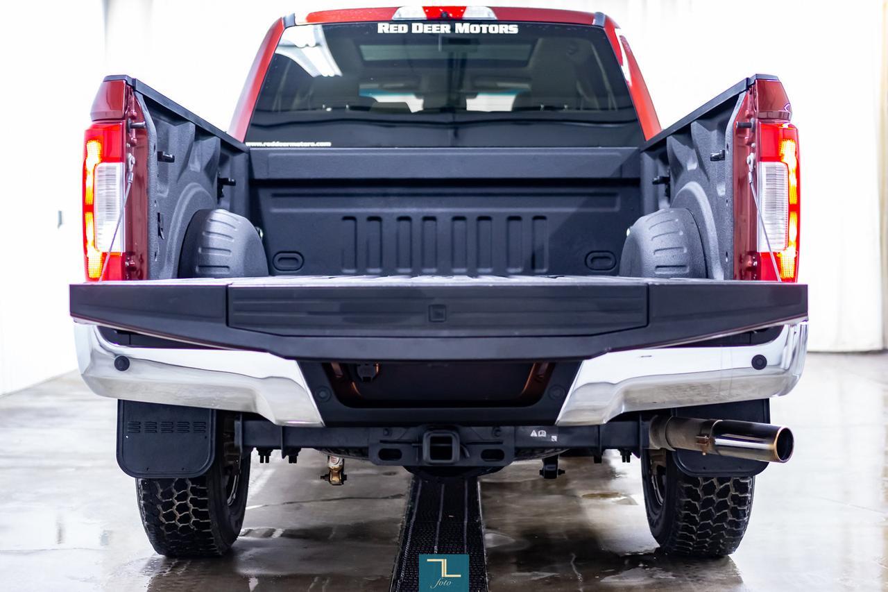 2017 Ford F-250 4x4 Crew Cab XLT FX4 Roof Nav BCam Red Deer AB