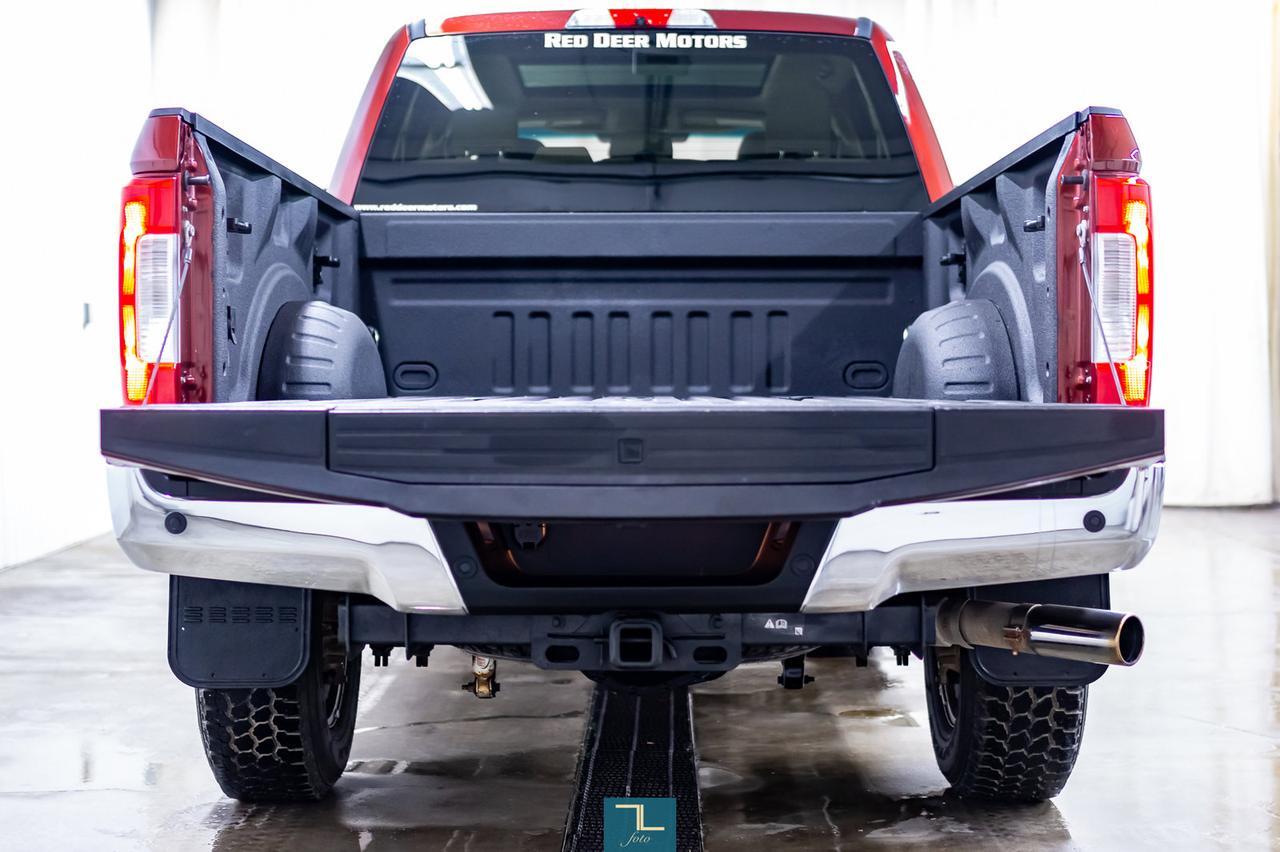 2017 Ford F-250 4x4 Crew Cab XLT FX4 Roof Nav BCam Red Deer AB