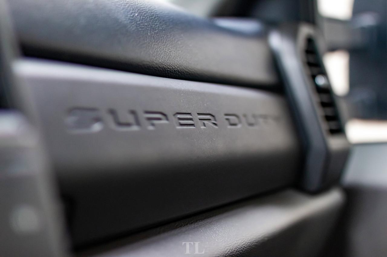 2017 Ford F-250 4x4 Reg Cab XL Longbox 6&quot; Lift Wheels Red Deer AB