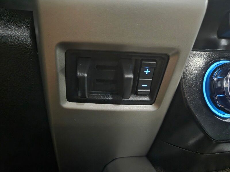 2017 Ford F-250 Lariat 6.7L Diesel Long Bed GPS Camera Sunroof 37in Toyo FREE WARRANTY Arlington TX