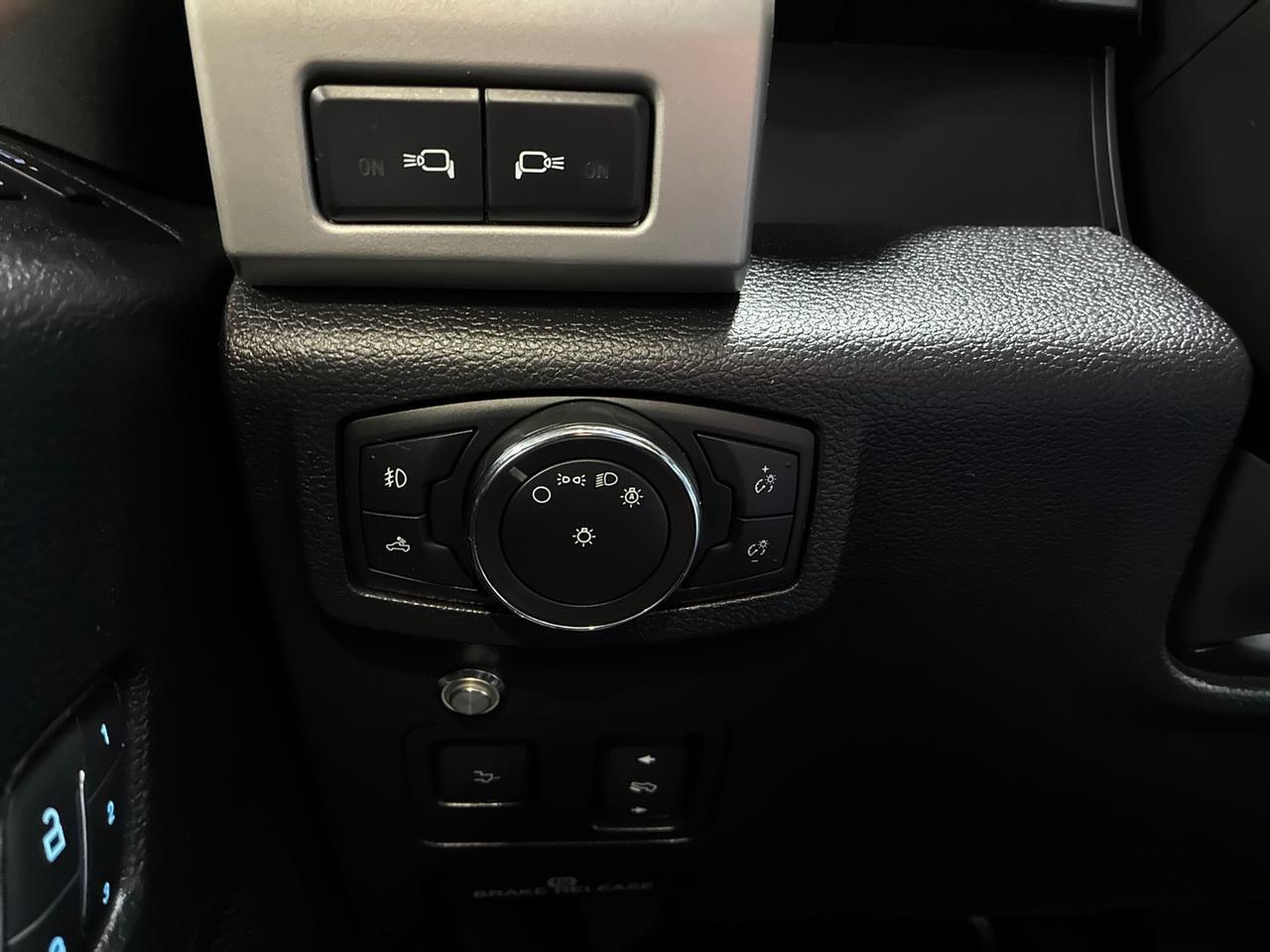 2017 Ford F-250 Lariat, Diesel, 4x4, Ultimate Pkg, 40 Gallon Auxiliary Fuel Tank/Toolbox, Gooseneck Houston TX