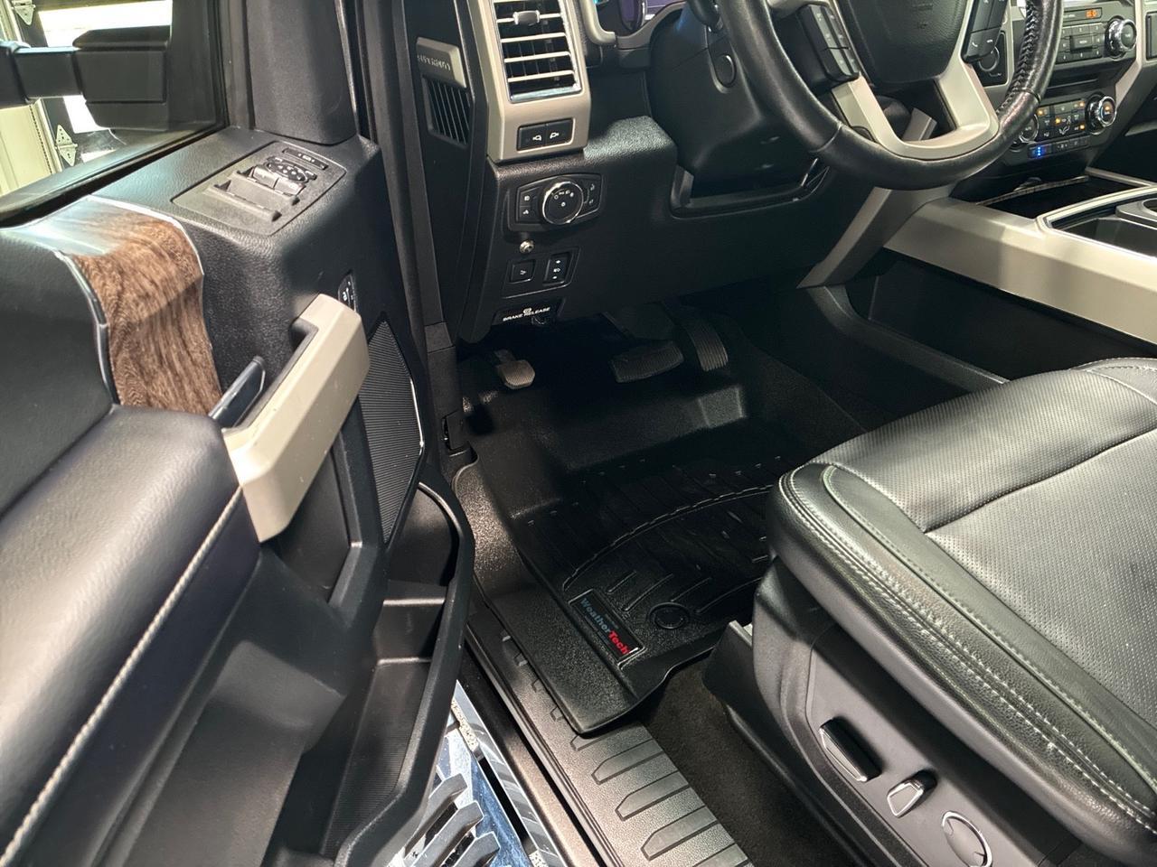 2017 Ford F-250 Lariat, Diesel, 4x4, Ultimate Pkg, 40 Gallon Auxiliary Fuel Tank/Toolbox, Gooseneck Houston TX