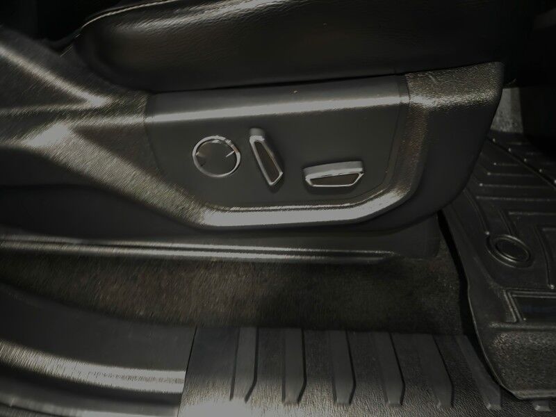 2017 Ford F-250 Lariat Lariat 4WD 6.7L Diesel GPS Camera Sunroof Wheels FREE WARRANTY Arlington TX