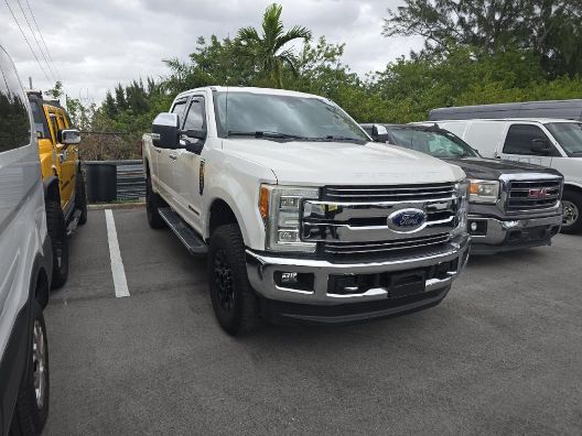 2017 Ford F-250 Lariat Medium Bed